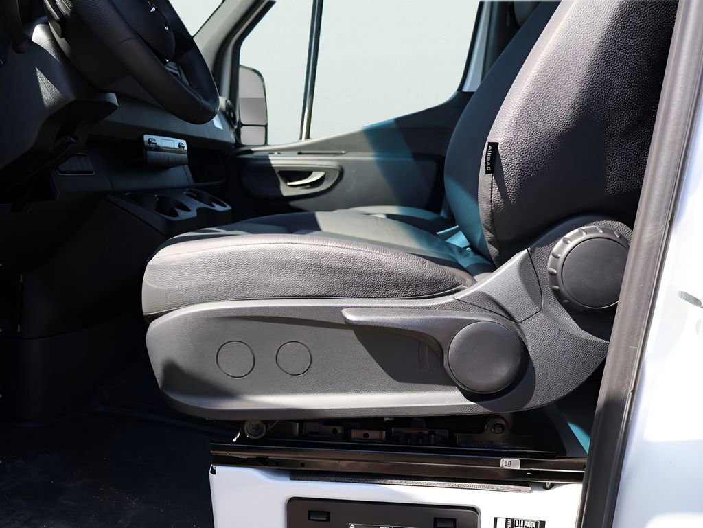 New 2025 Mercedes-Benz Sprinter 2500 image 39