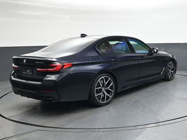 Used 2023 BMW M550i xDrive w/ Dynamic Handling Package image 4