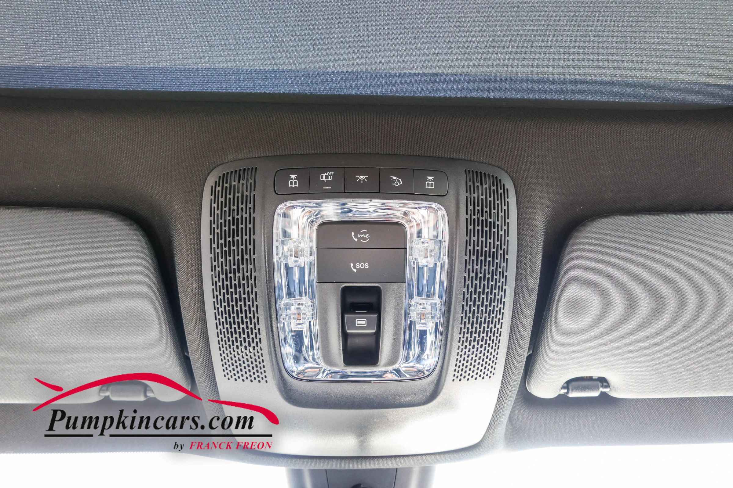 Used 2023 Mercedes-Benz GLB 250 4MATIC w/ Premium Package image 43
