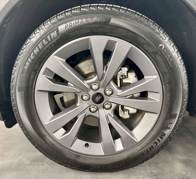 Used 2023 Ford Explorer XLT w/ Equipment Group 202A image 11