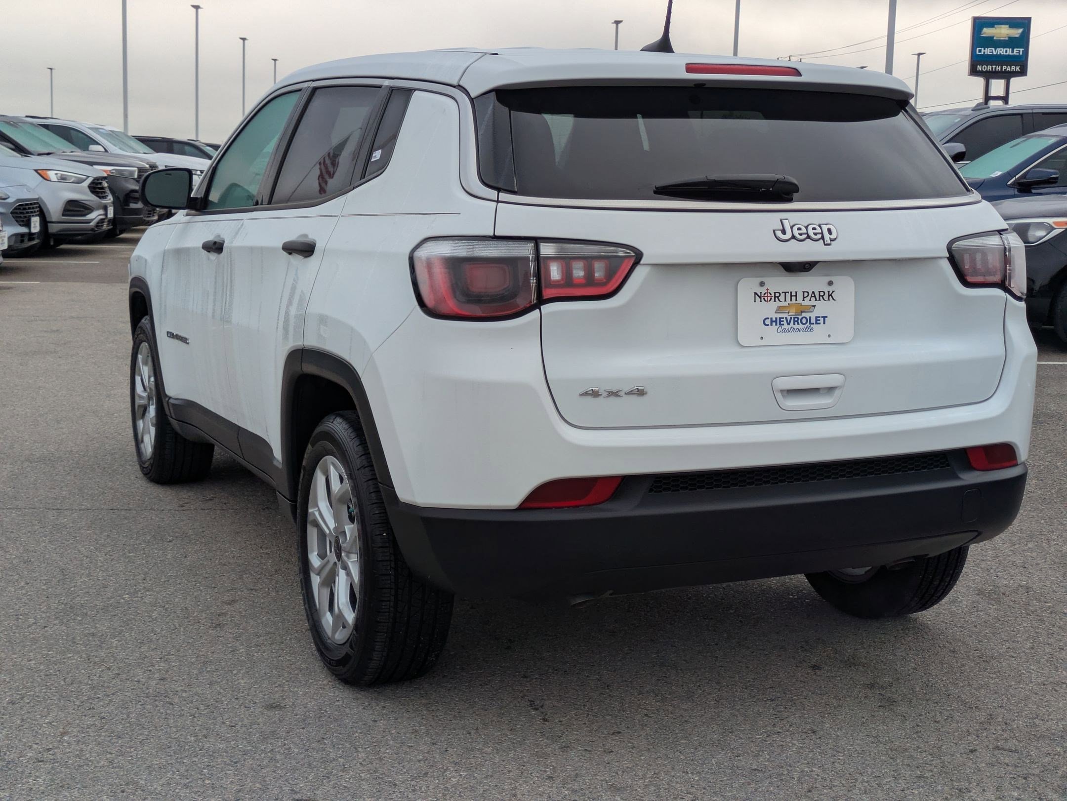 Used 2025 Jeep Compass Sport image 5