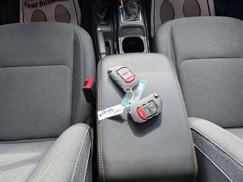 Used 2024 Jeep Wrangler Sahara image 17