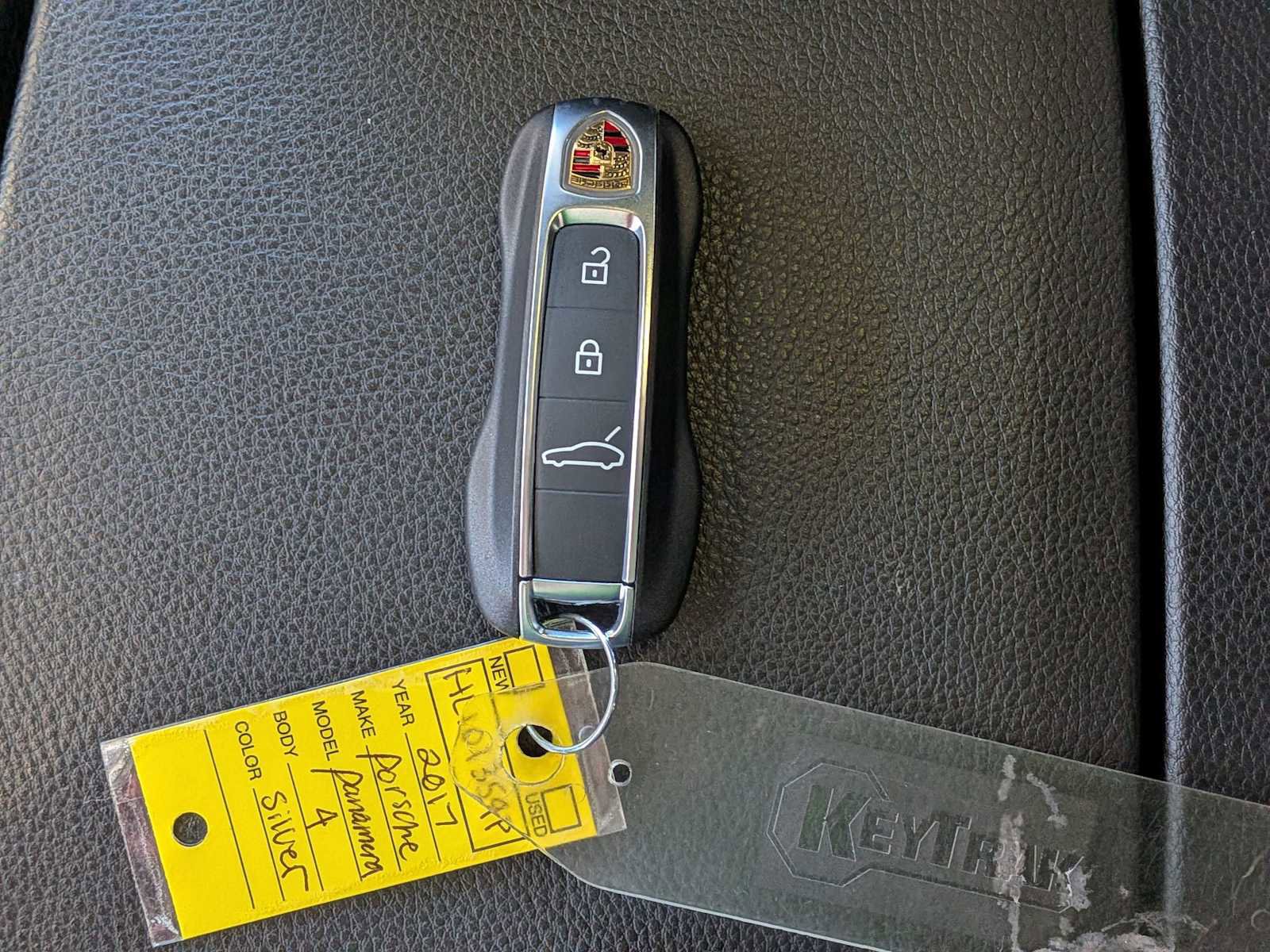 Used 2017 Porsche Panamera 4 image 35