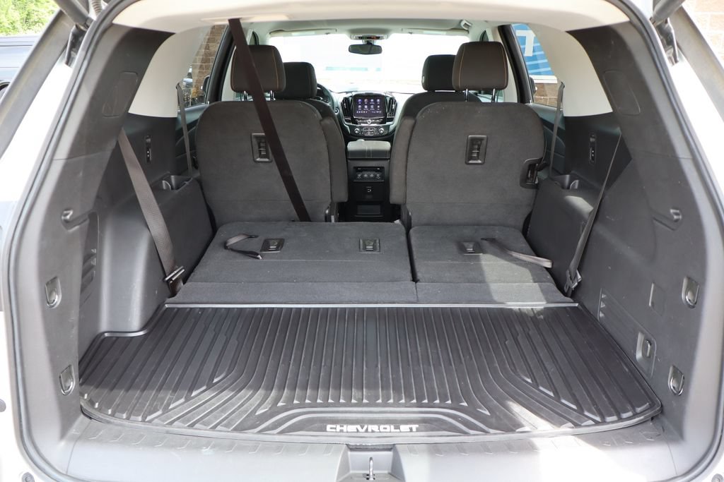 Used 2021 Chevrolet Traverse LT FWD image 35