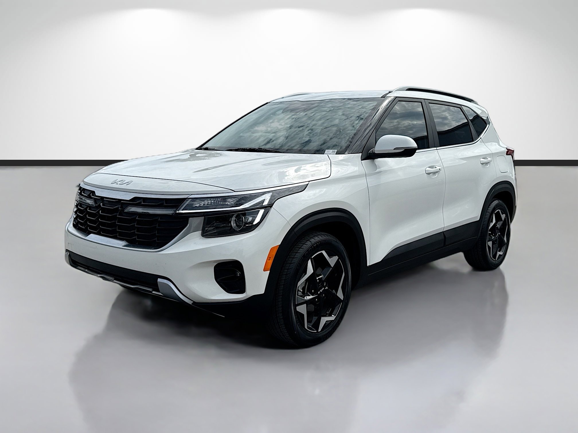 Used 2024 Kia Seltos EX FWD image 7