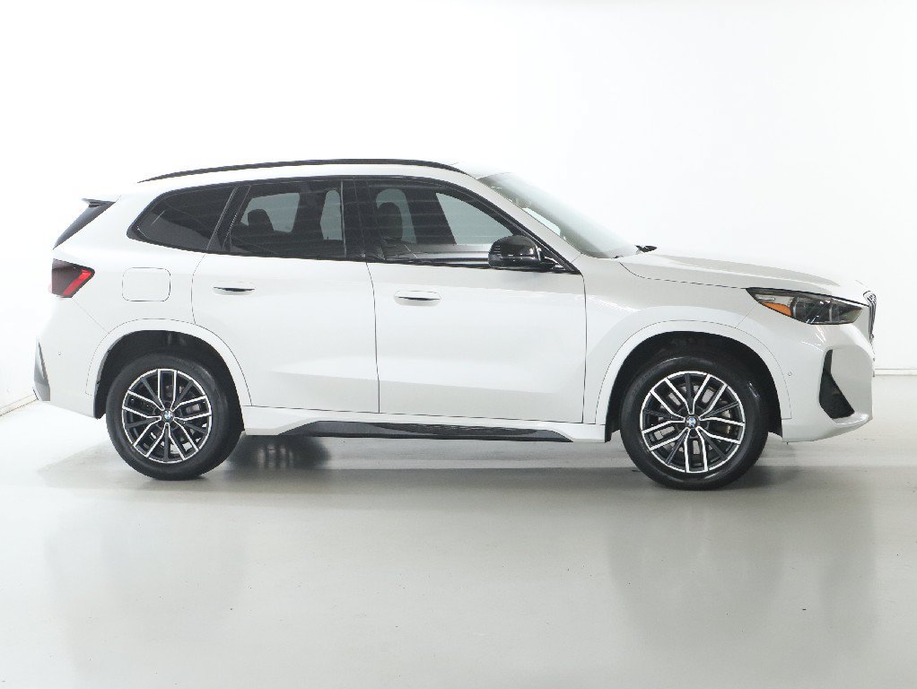 Used 2023 BMW X1 xDrive28i w/ Premium Package AWD/4WD image 11