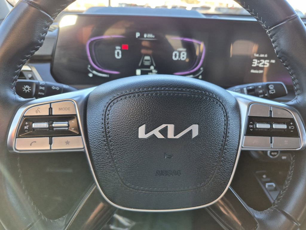 Certified 2025 Kia Telluride S image 19