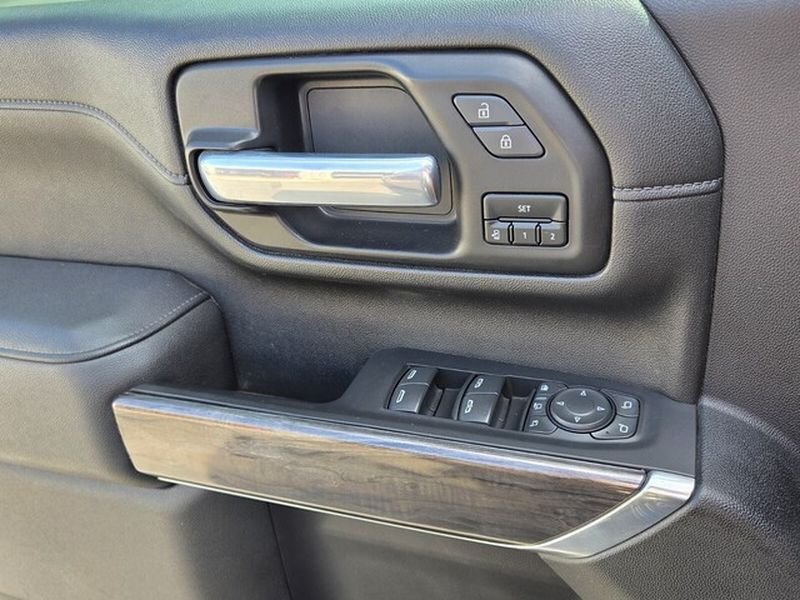 Used 2021 Chevrolet Silverado 2500 LTZ w/ LTZ Plus Package AWD/4WD image 32
