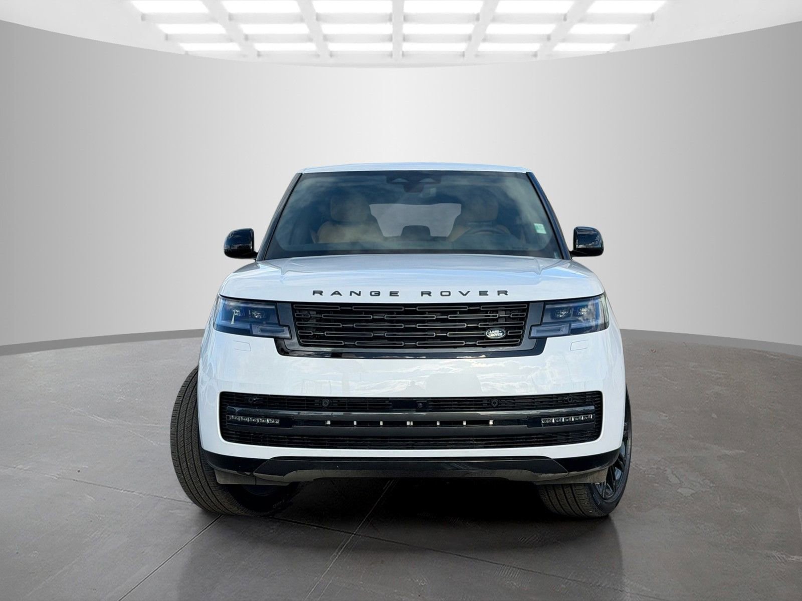 New 2026 Land Rover Range Rover SE image 2