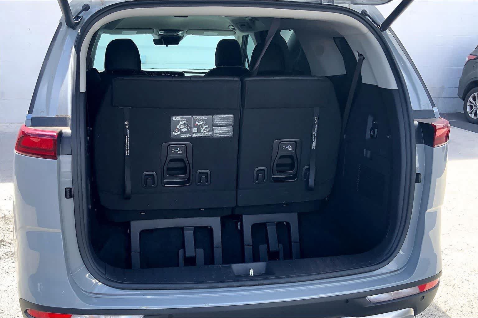 Used 2024 Kia Carnival SX FWD image 18