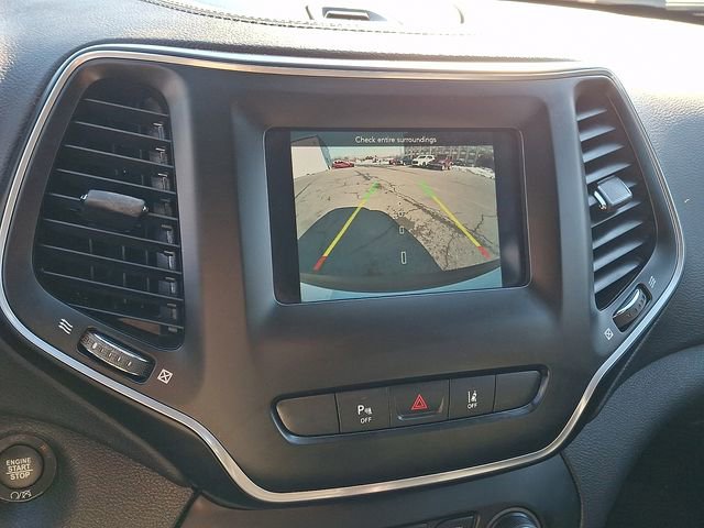 Used 2021 Jeep Cherokee Latitude Plus image 18