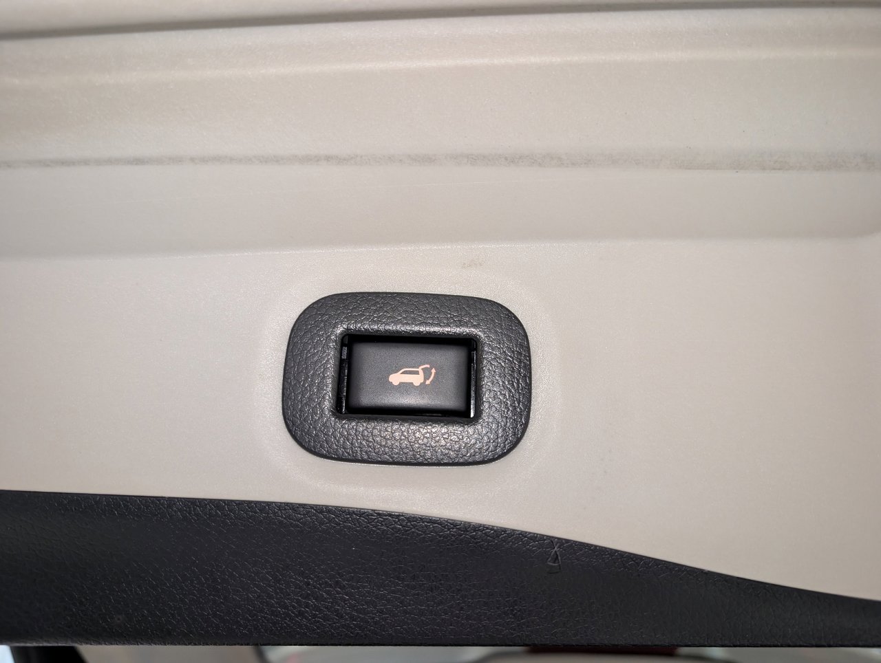 Used 2015 Nissan Rogue SV w/ SV Premium Package image 26