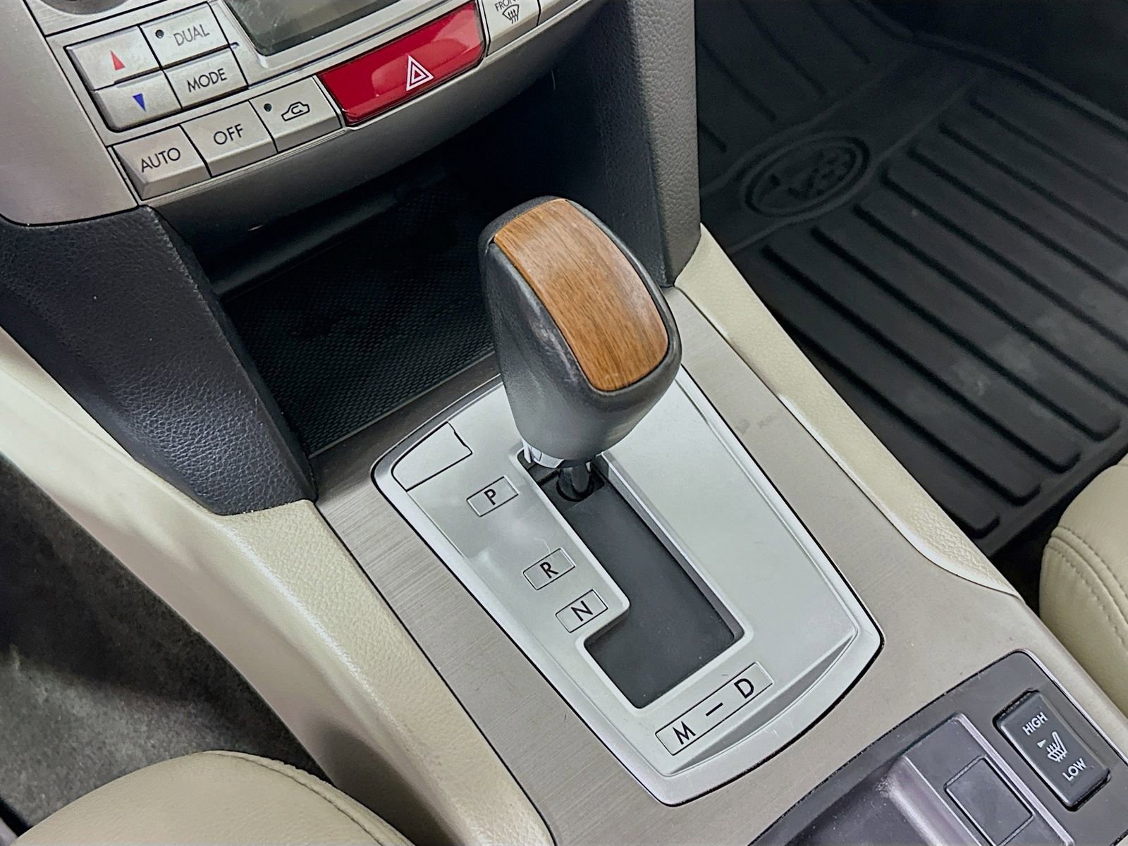 Used 2014 Subaru Outback 3.6R Limited AWD/4WD image 19