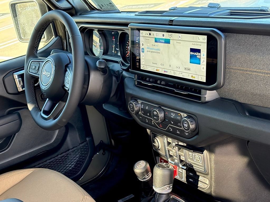 New 2026 Jeep Gladiator Willys AWD/4WD image 12