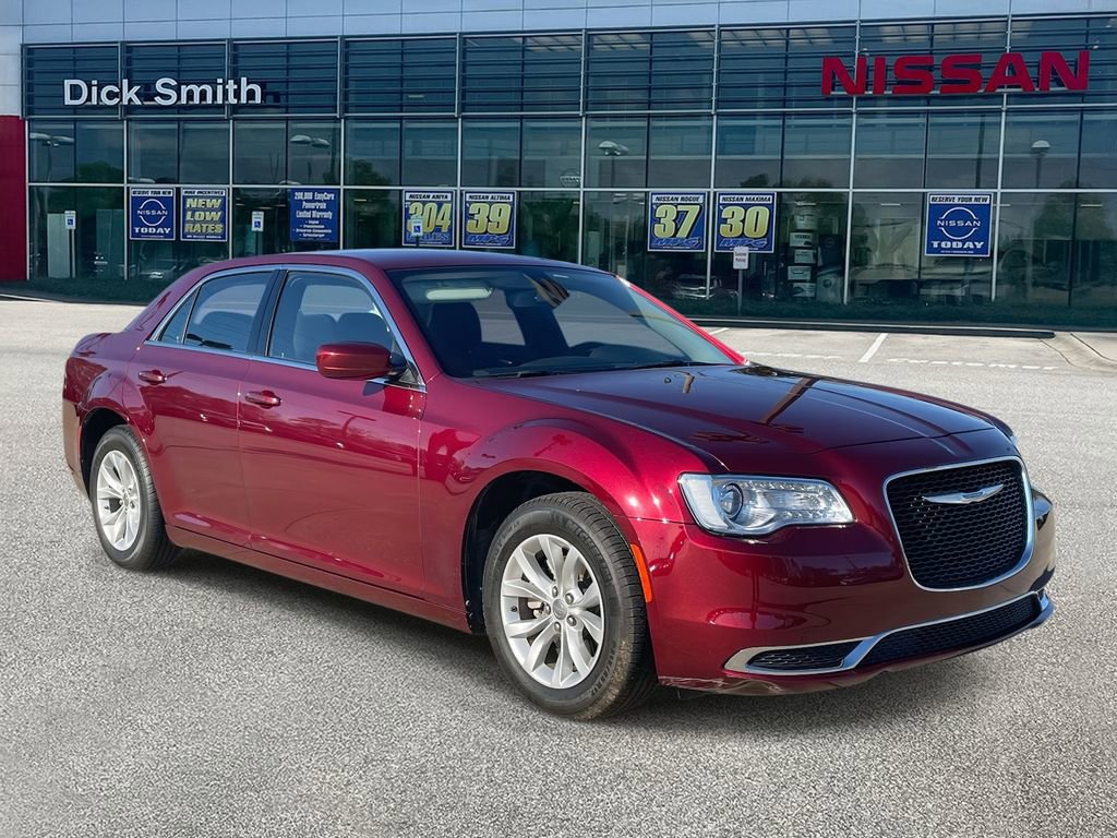 Used 2023 Chrysler 300 Touring image 1