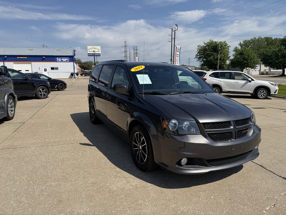 Used 2019 Dodge Grand Caravan GT FWD image 3