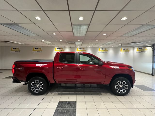 Used 2024 Chevrolet Colorado LT w/ LT Convenience Package III AWD/4WD image 3