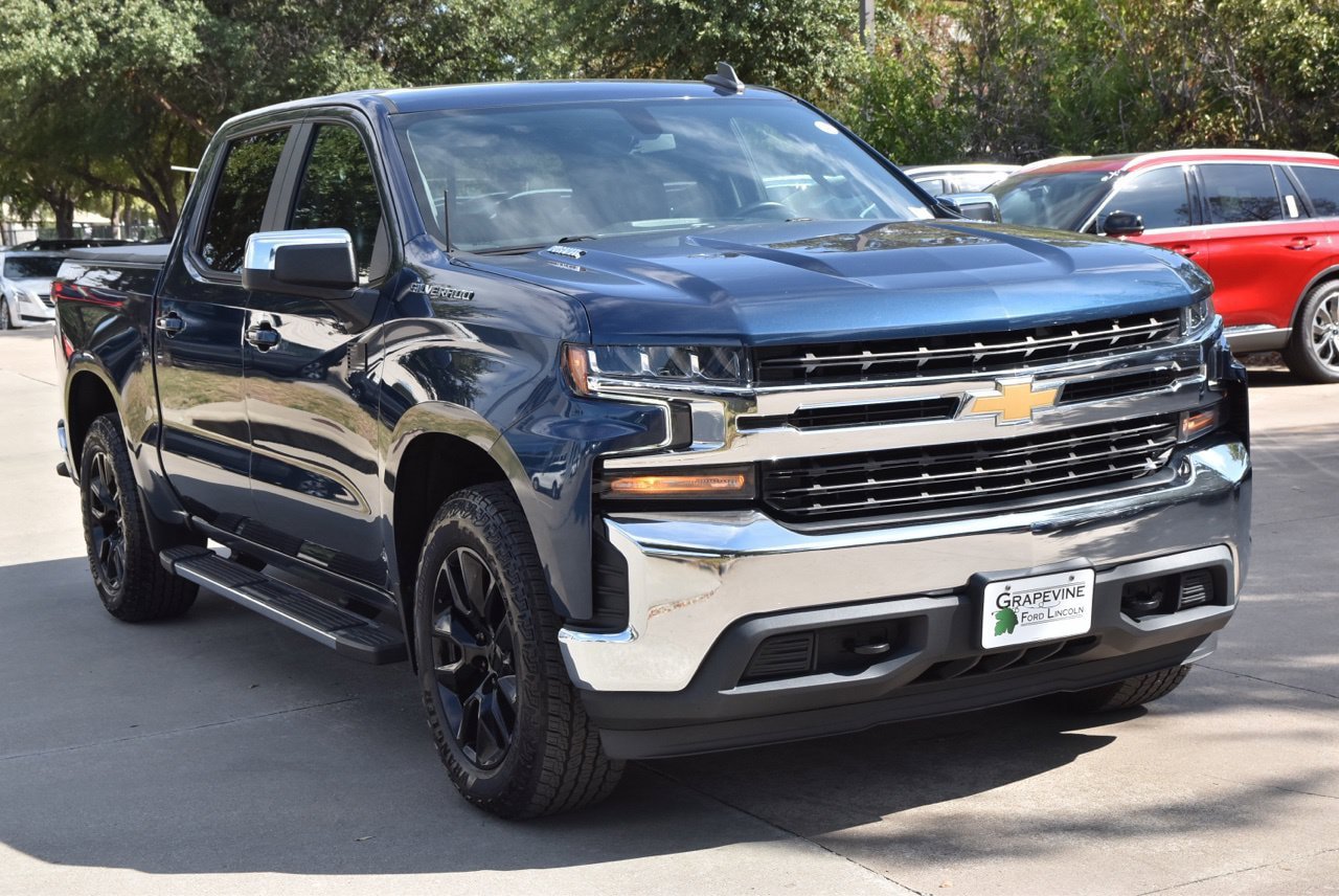 Used 2021 Chevrolet Silverado 1500 LT w/ Convenience Package II AWD/4WD image 4