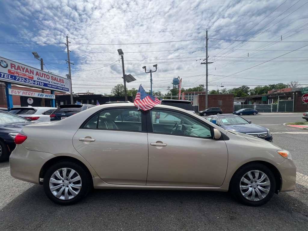 Used 2012 Toyota Corolla LE FWD image 11