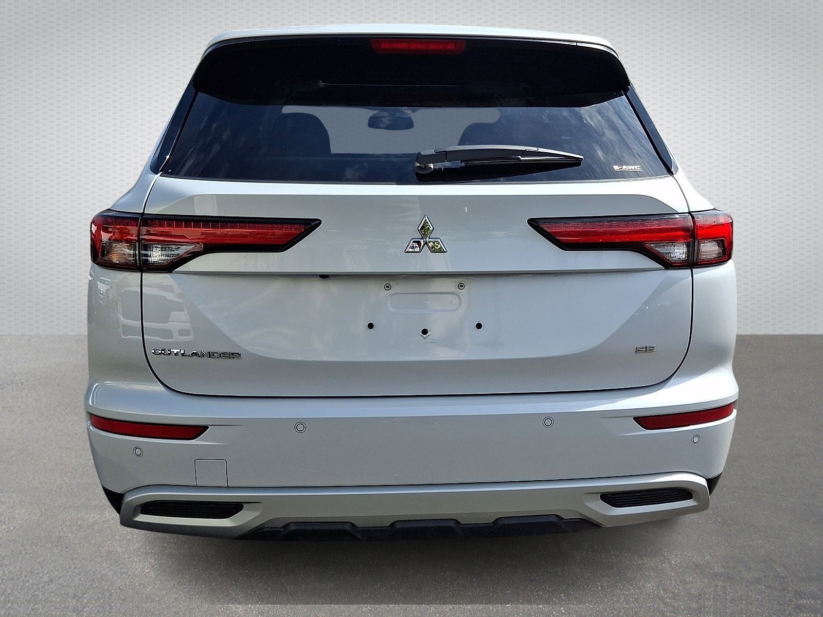 Used 2024 Mitsubishi Outlander SE image 5