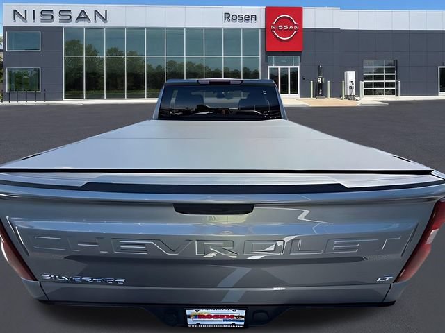 Used 2023 Chevrolet Silverado 1500 LT AWD/4WD image 29