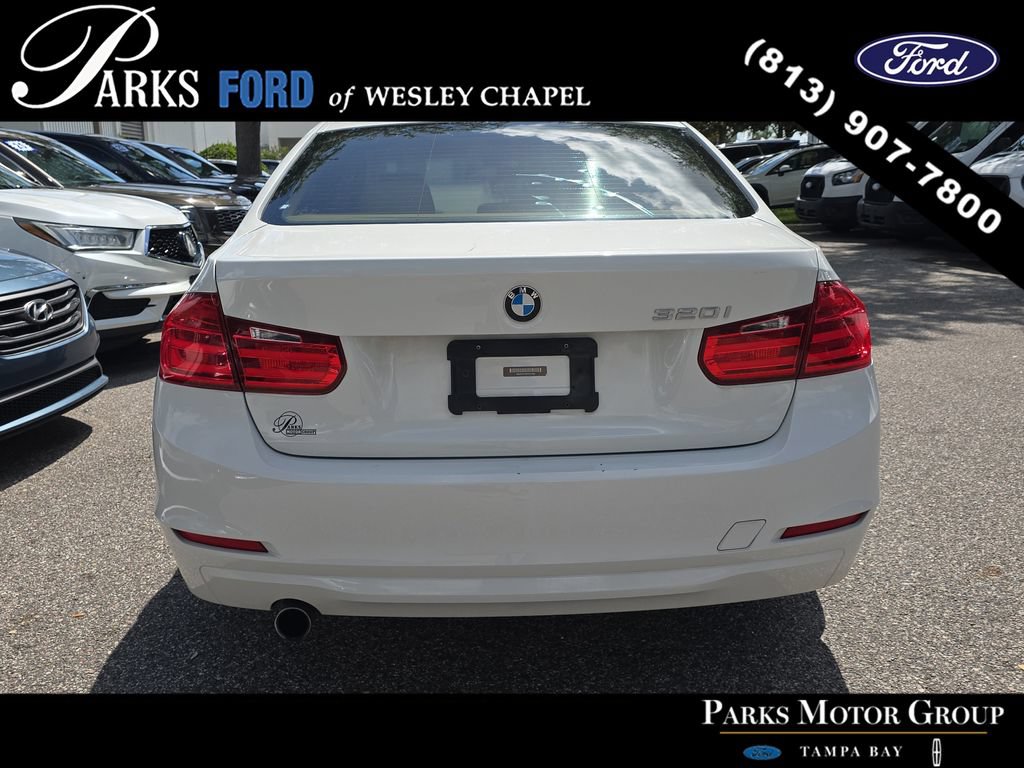 Used 2015 BMW 320i Sedan RWD image 5