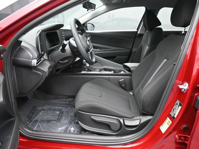 Certified 2026 Hyundai Elantra SE FWD image 12