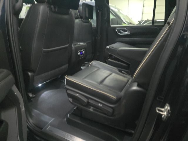 Used 2021 GMC Yukon XL SLT w/ SLT Premium Package AWD/4WD image 17
