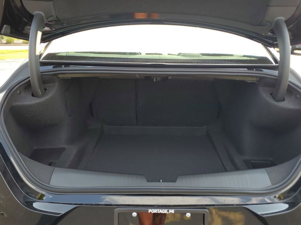 New 2025 Cadillac CT4 Premium Luxury image 28