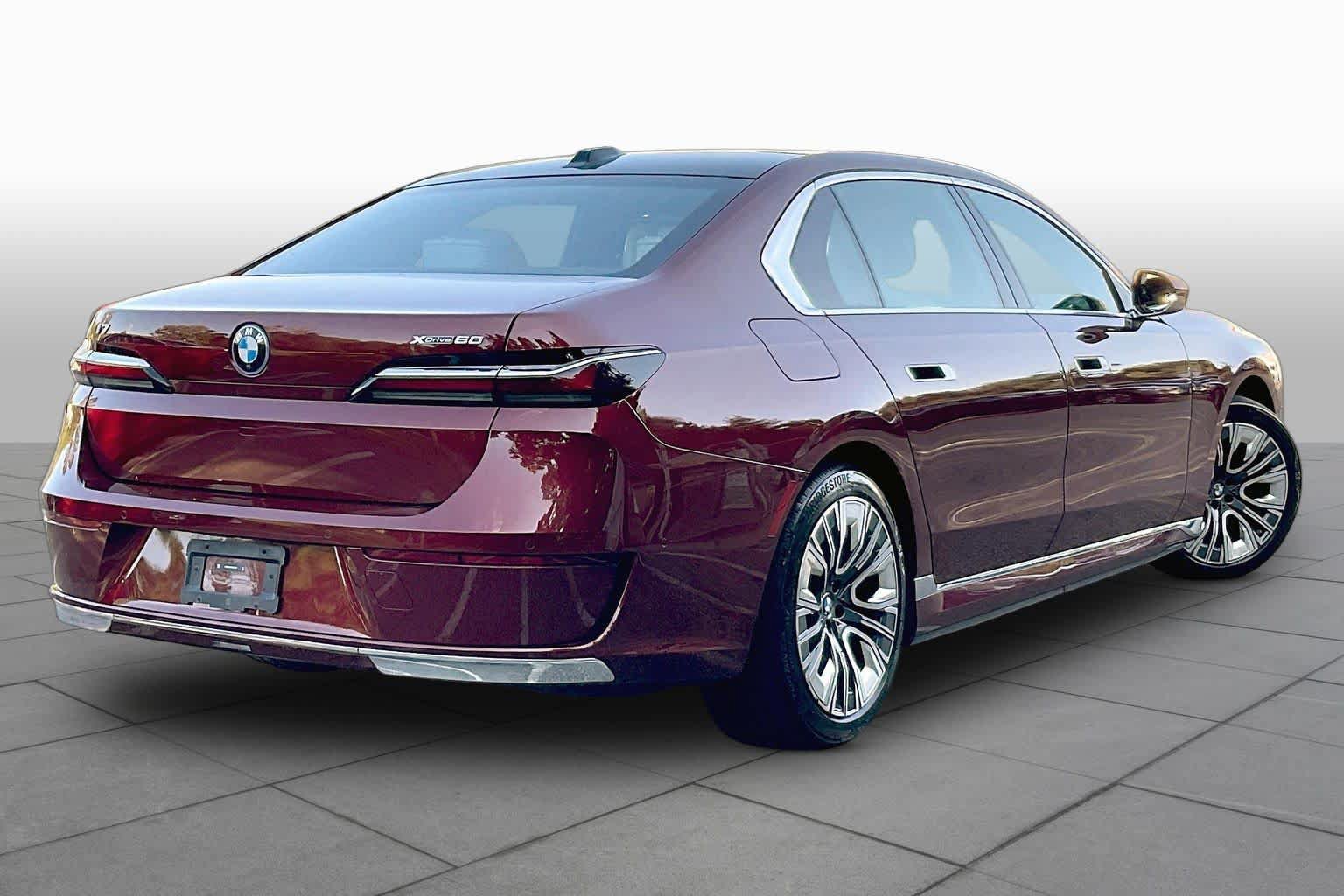 Used 2023 BMW i7 xDrive60 AWD/4WD image 12
