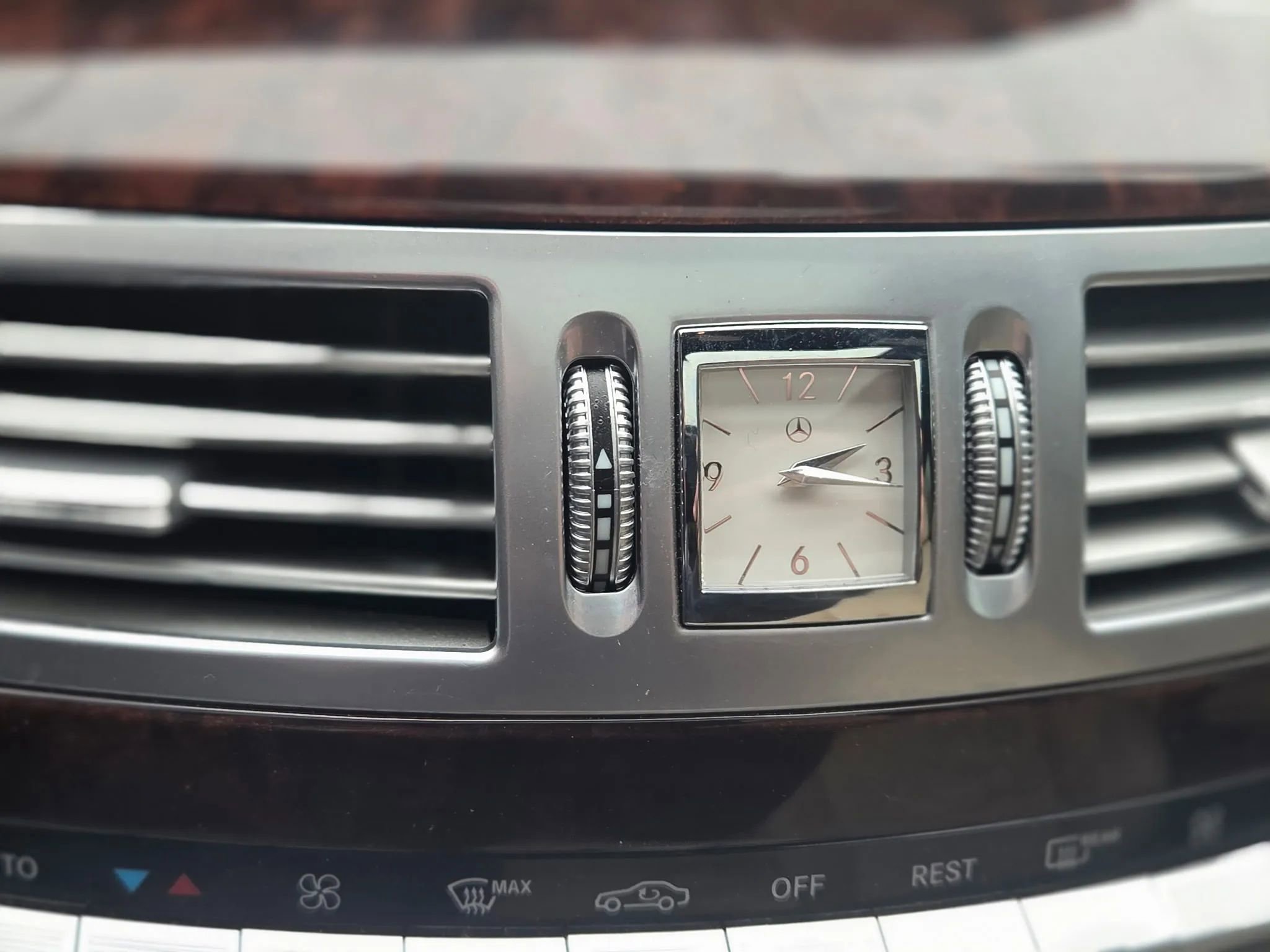 Used 2013 Mercedes-Benz S 550 4MATIC image 12