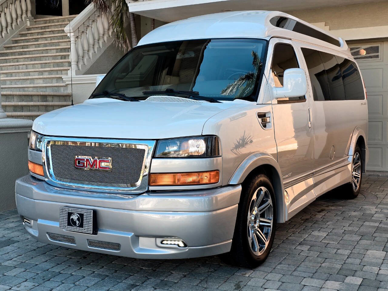 Used 2016 GMC Savana 2500 image 30