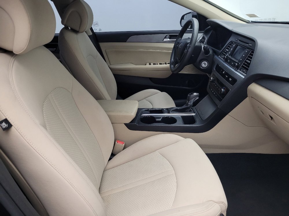 Used 2015 Hyundai Sonata SE w/ Option Group 09 FWD image 21
