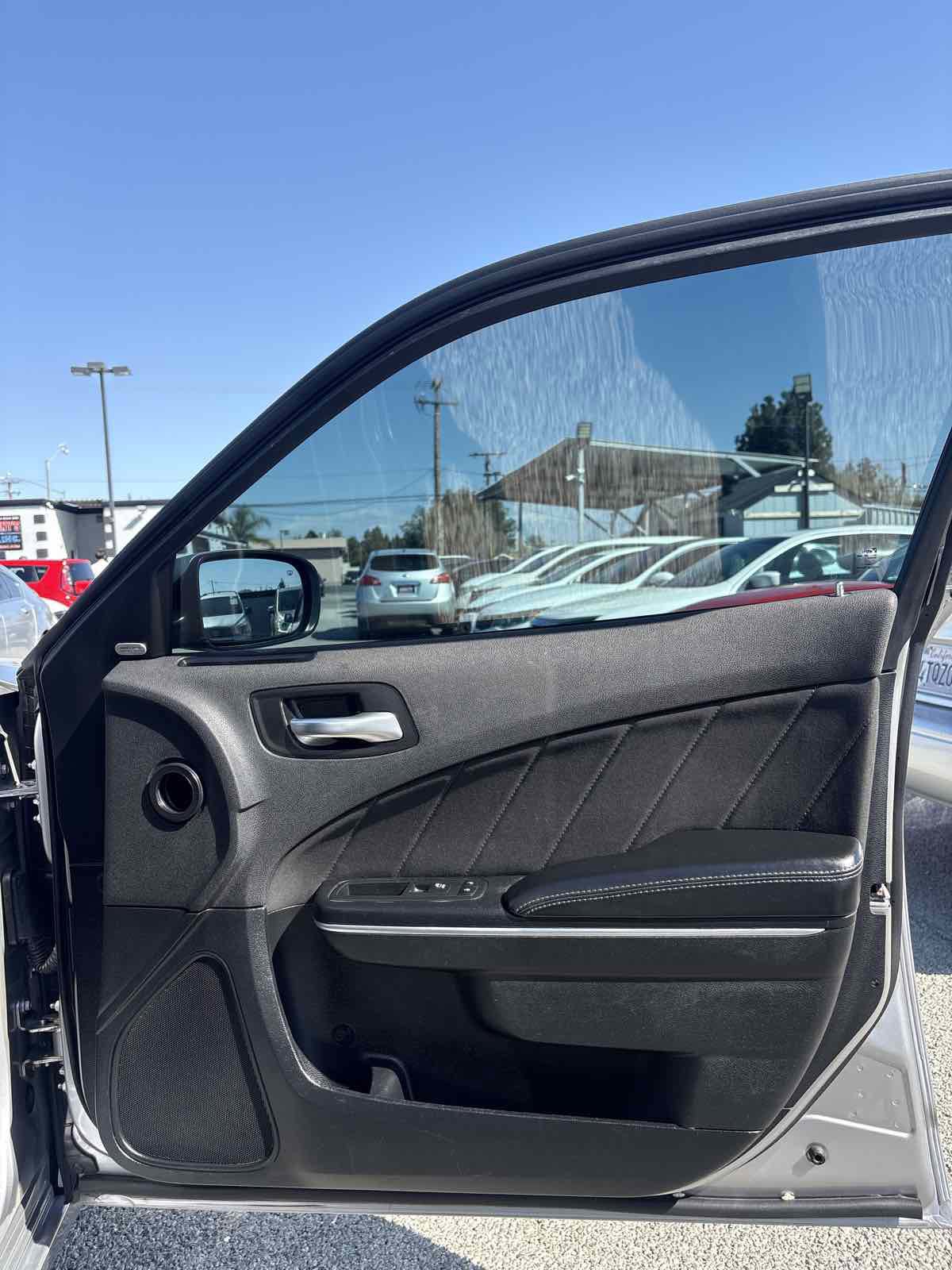 Used 2016 Dodge Charger SXT image 17