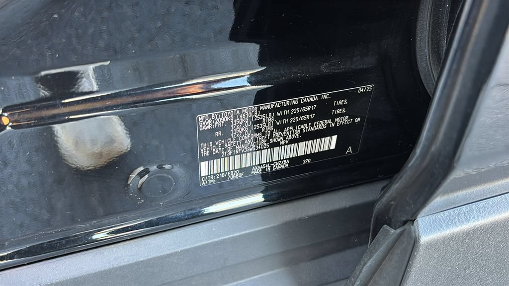 Used 2025 Toyota RAV4 LE AWD/4WD image 34