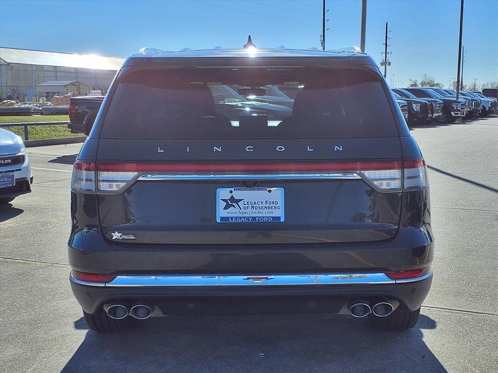 Used 2022 Lincoln Aviator Reserve w/ Equipment Group 201A image 5