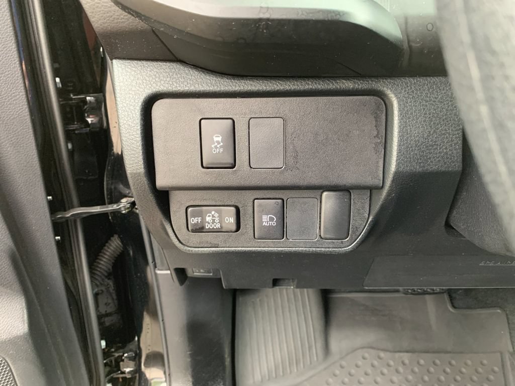 Used 2023 Toyota Tacoma SR AWD/4WD image 32