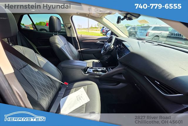 Used 2022 Buick Envision Avenir w/ Technology Package II AWD/4WD image 37