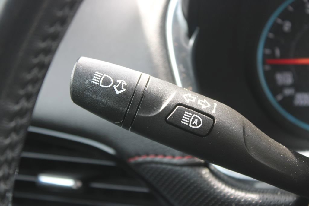 Used 2022 Chevrolet Traverse RS FWD image 38