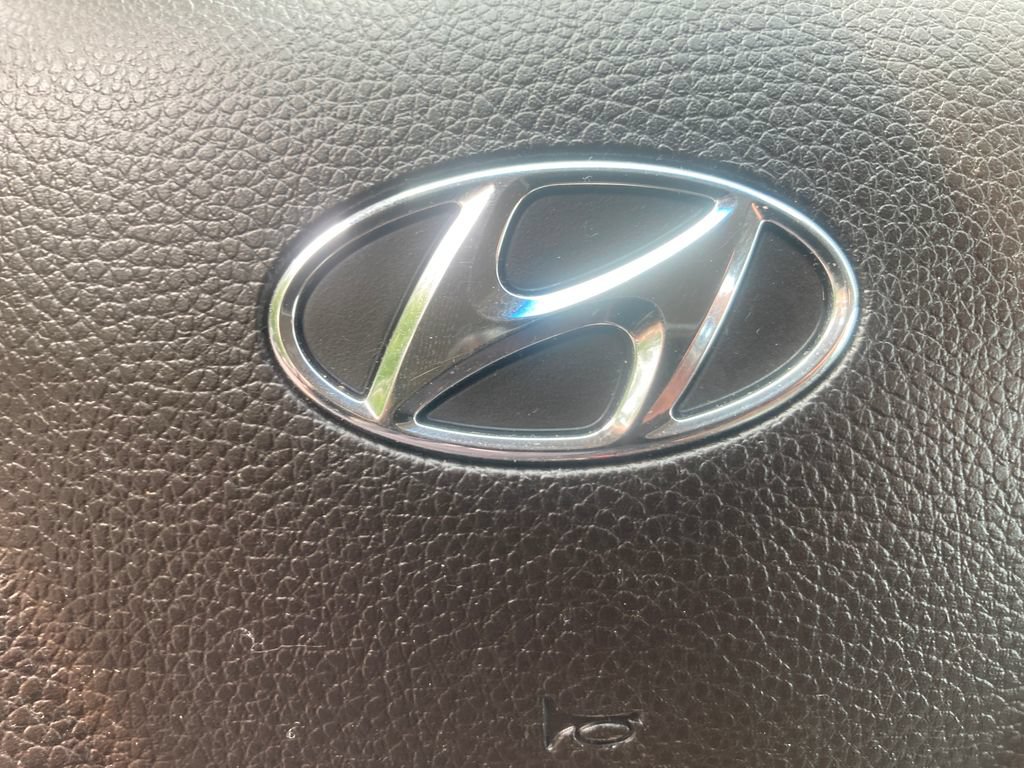 Used 2017 Hyundai Santa Fe Sport AWD/4WD image 28