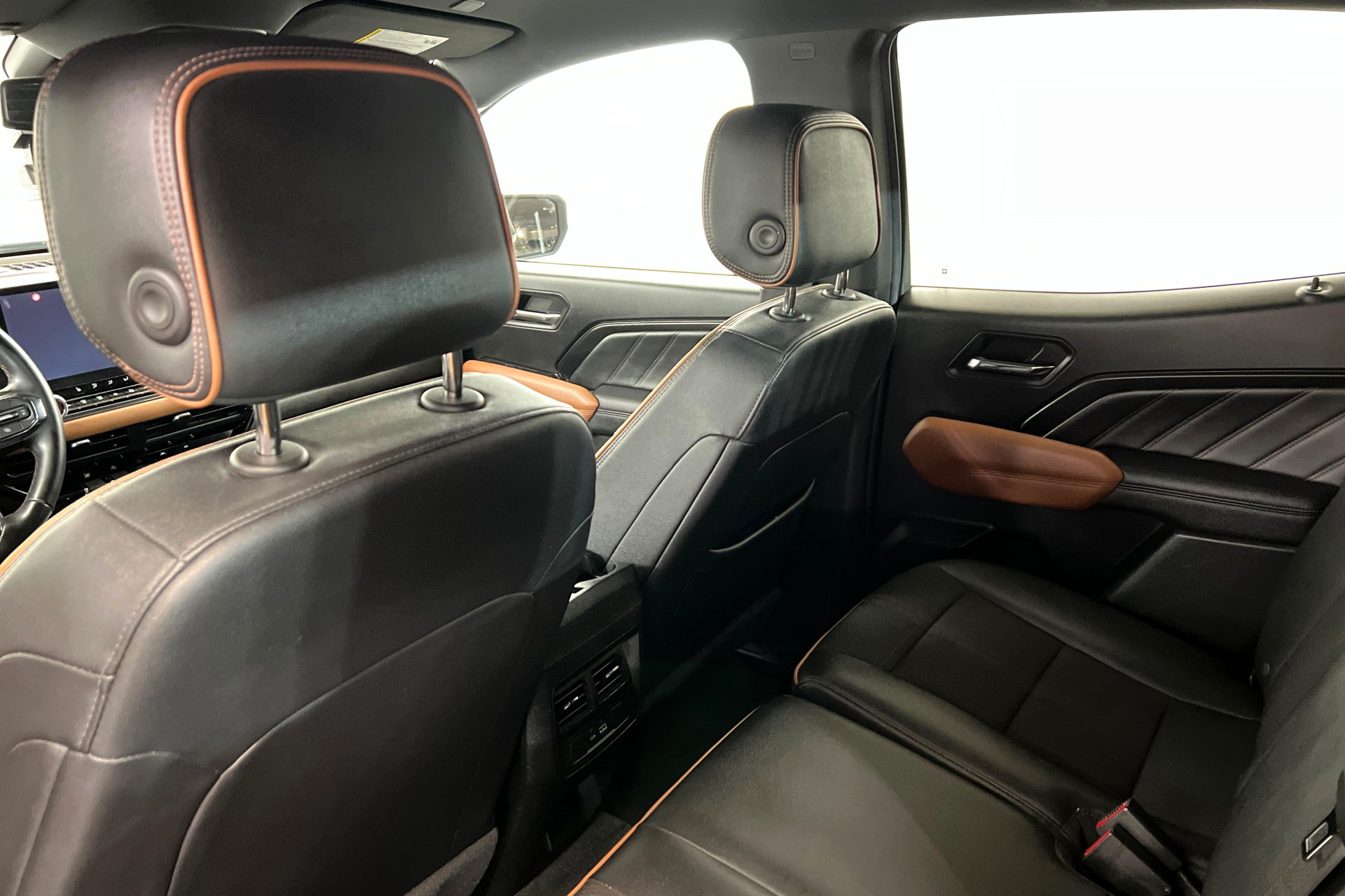 Used 2023 GMC Canyon AT4 w/ Canyon Safety Plus Package AWD/4WD image 20