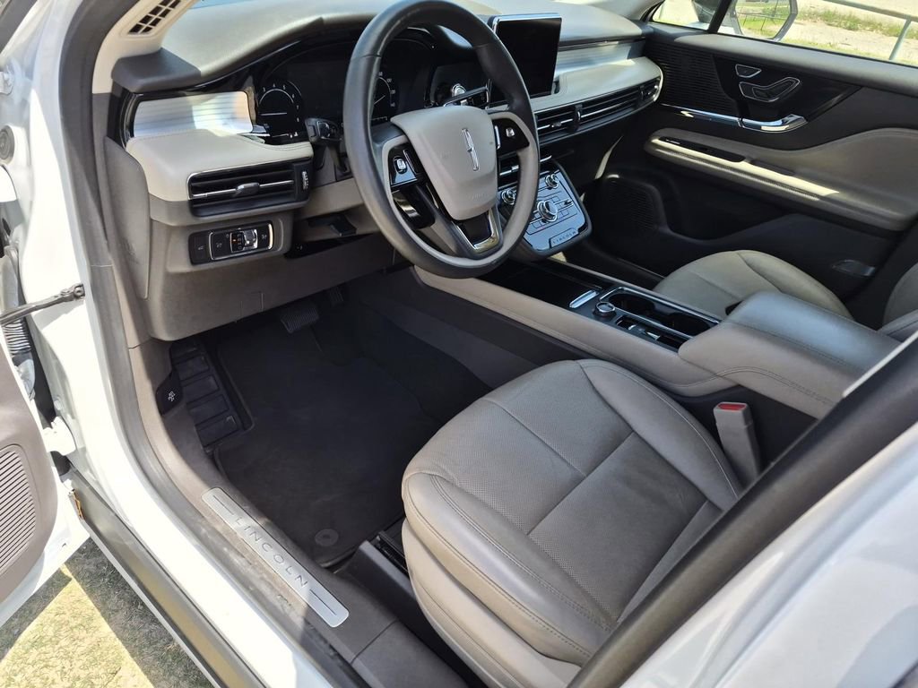 Used 2020 Lincoln Corsair FWD w/ Premium Package image 12