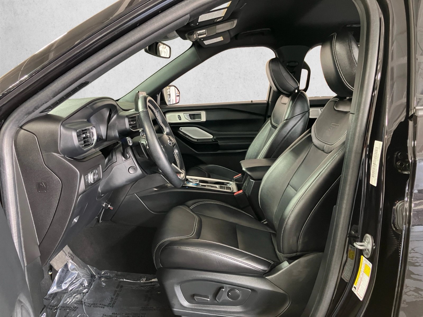 Used 2022 Ford Explorer ST w/ Equipment Group 401A RWD image 11