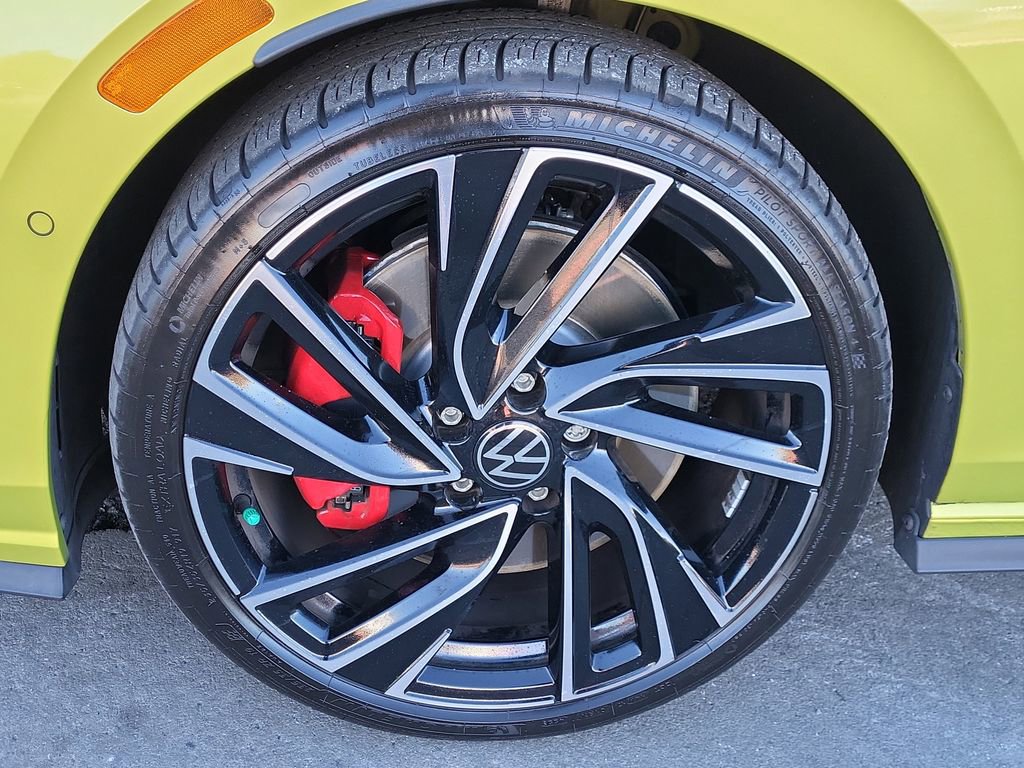 Used 2022 Volkswagen GTI Autobahn image 21