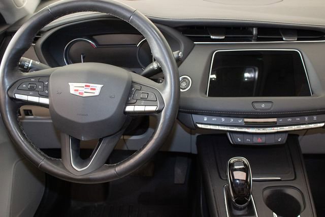 Used 2023 Cadillac XT4 Luxury w/ Cold Weather Package image 16
