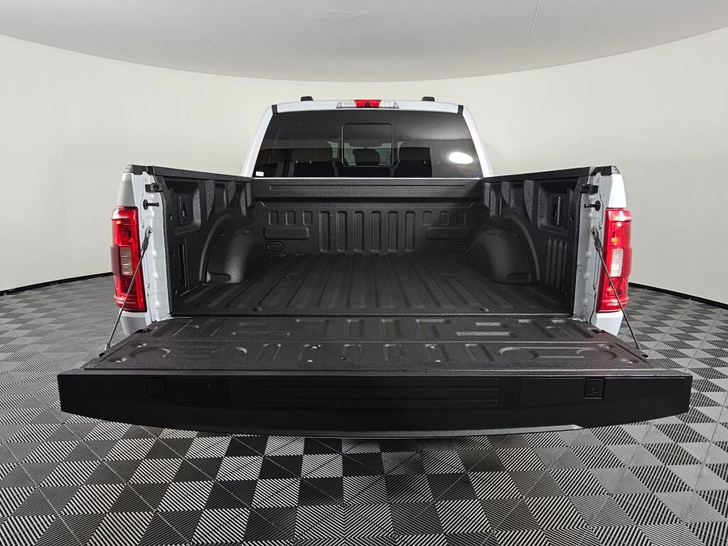 Used 2022 Ford F150 XLT w/ Equipment Group 302A High image 15