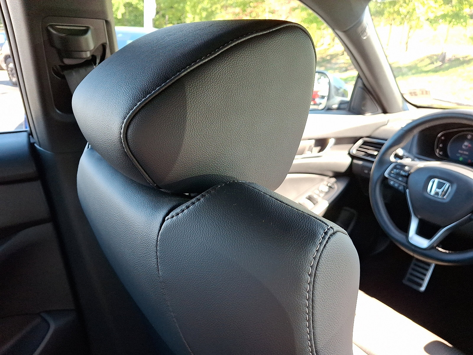 Used 2022 Honda Accord Sport image 13