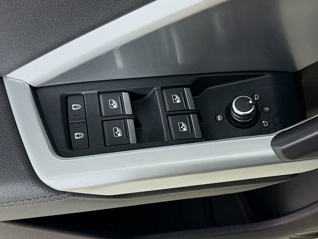 Used 2019 Audi Q3 2.0T Premium Plus AWD/4WD image 18