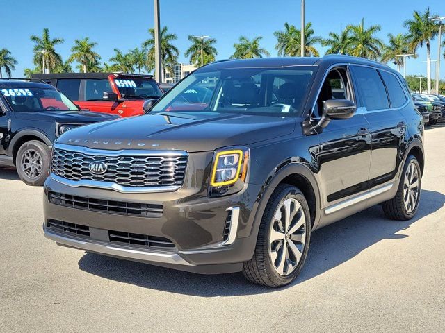 Used 2021 Kia Telluride EX w/ EX Premium Package FWD image 3