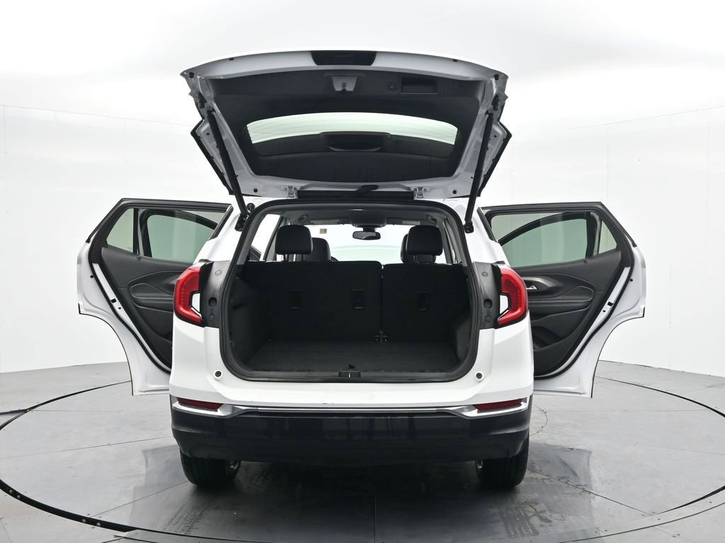 Used 2024 GMC Terrain SLT image 43